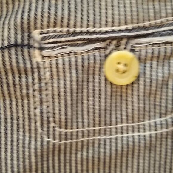 Dockers 30X10 pin stripped walking shorts.. Summer fun - Picture 3 of 8